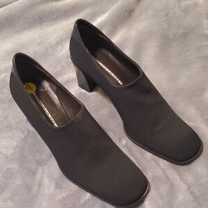 Donald J. Pliner Black Women's Heels